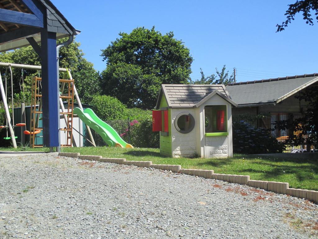 克洛斯喷泉住宿加早餐旅馆 Plouër-sur-Rance 外观 照片
